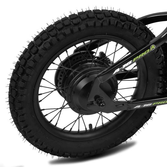 Amped A16 PRO -SVART